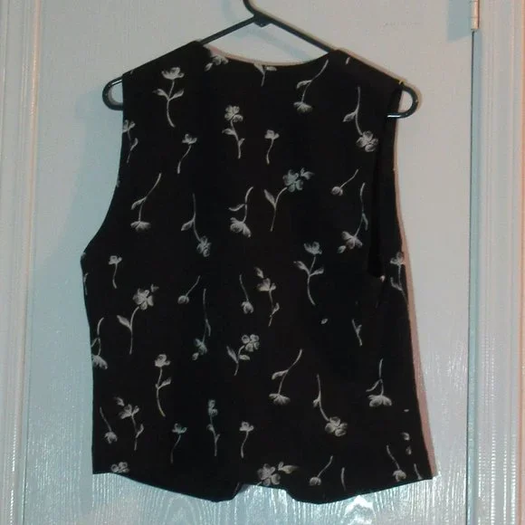 Black Lined Floral Vest Medium - Picture 3 of 4
